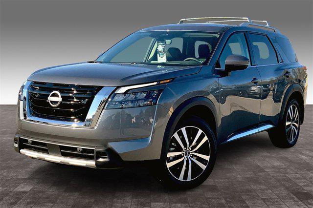 new 2025 Nissan Pathfinder car, priced at $53,155