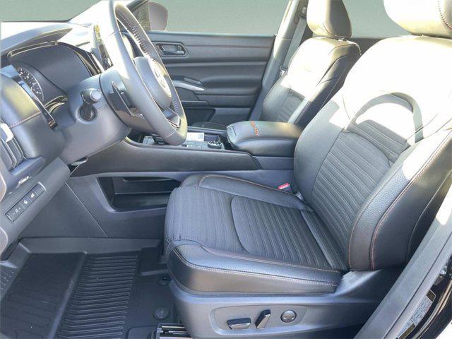 new 2025 Nissan Pathfinder car, priced at $39,507