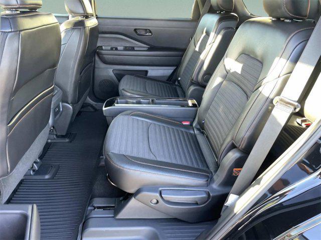 new 2025 Nissan Pathfinder car, priced at $39,507