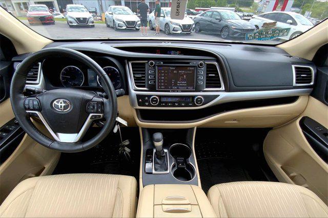 used 2019 Toyota Highlander car, priced at $25,676