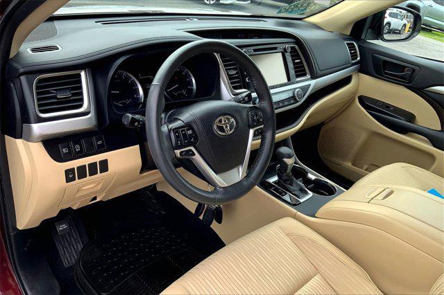 used 2019 Toyota Highlander car, priced at $25,676