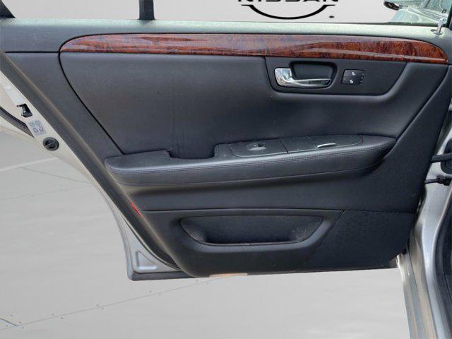 used 2007 Cadillac DTS car, priced at $6,998