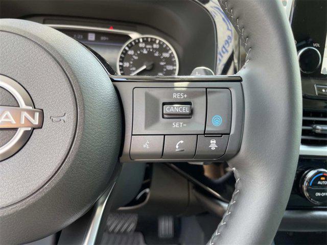 new 2025 Nissan Pathfinder car, priced at $41,988