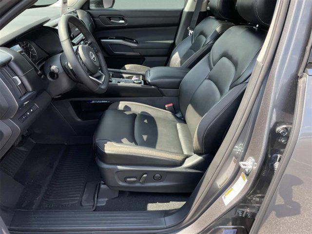 new 2025 Nissan Pathfinder car, priced at $41,988