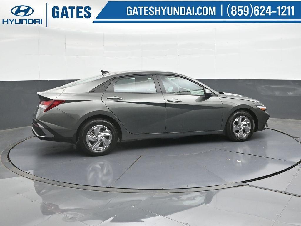 new 2025 Hyundai Elantra car, priced at $21,298