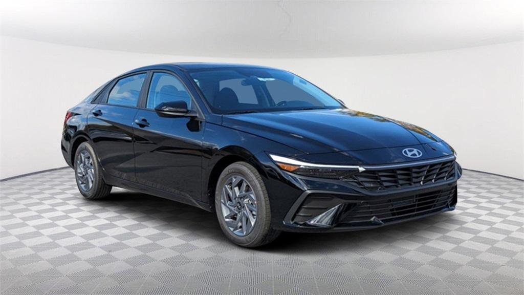 new 2024 Hyundai Elantra car, priced at $22,909