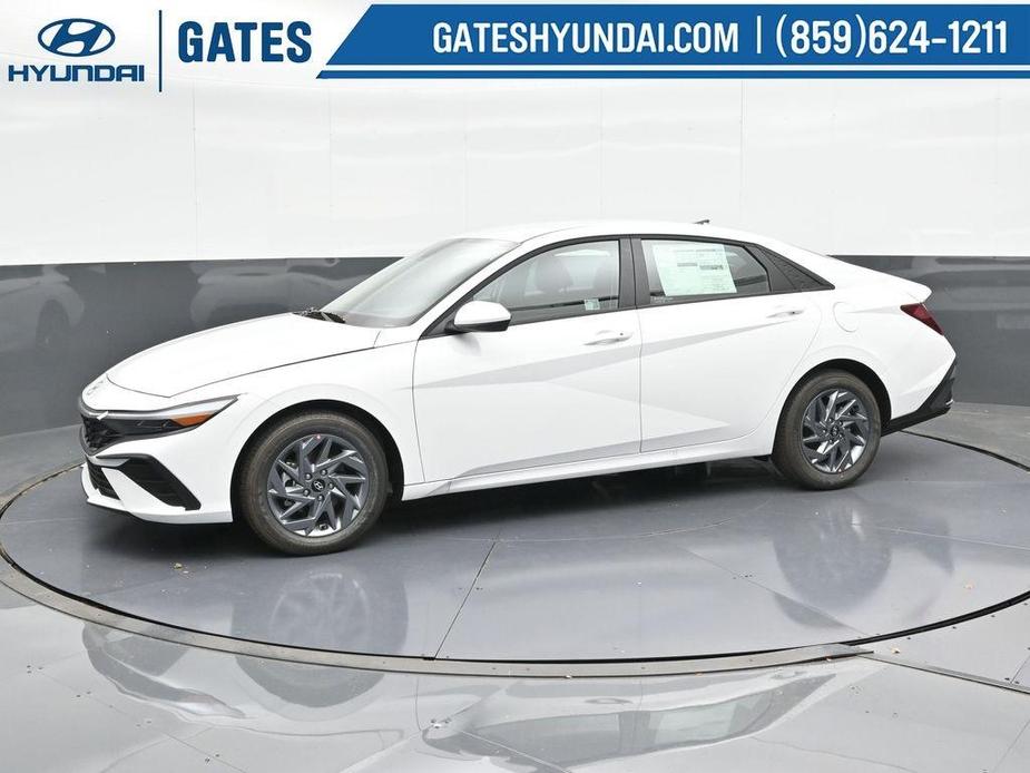 new 2024 Hyundai Elantra car, priced at $23,098