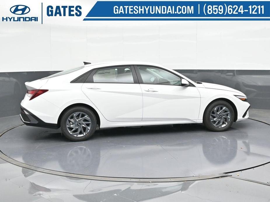 new 2024 Hyundai Elantra car, priced at $23,098