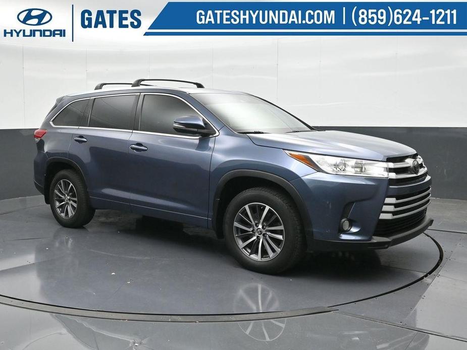 used 2018 Toyota Highlander car, priced at $26,950