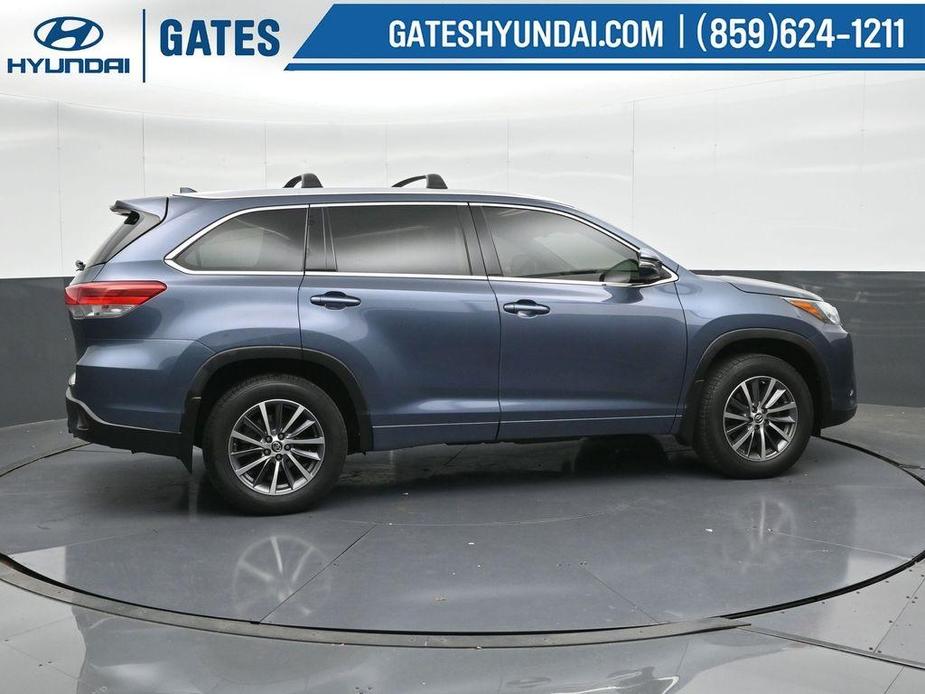 used 2018 Toyota Highlander car, priced at $26,950