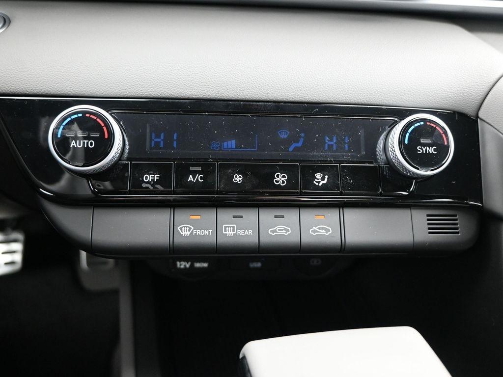 new 2025 Hyundai Elantra car, priced at $23,438