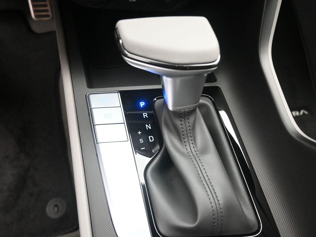 new 2025 Hyundai Elantra car, priced at $22,810