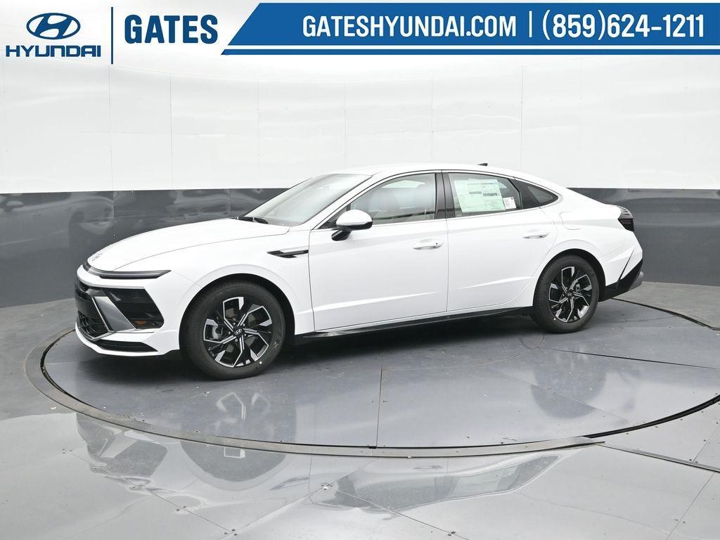 new 2025 Hyundai Sonata car, priced at $28,998