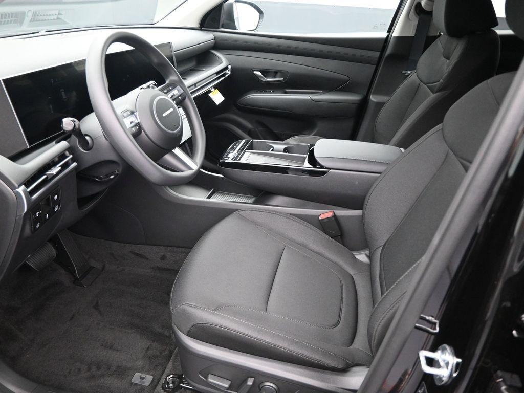 new 2025 Hyundai TUCSON Hybrid car, priced at $33,104
