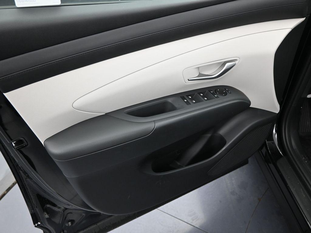new 2025 Hyundai Tucson car, priced at $30,998