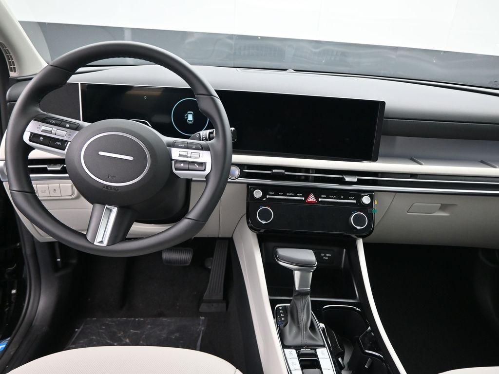 new 2025 Hyundai Tucson car, priced at $35,215