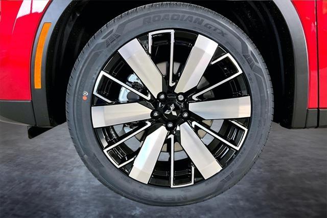 new 2025 Mitsubishi Outlander car, priced at $37,066
