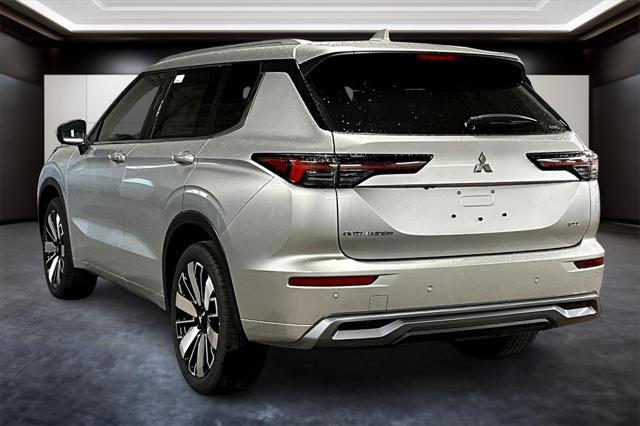 new 2025 Mitsubishi Outlander car, priced at $37,860