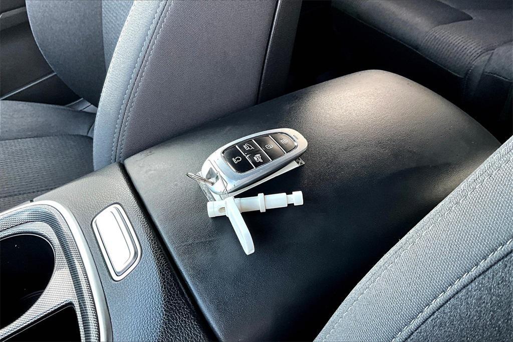 used 2023 Hyundai Santa Fe car, priced at $18,122