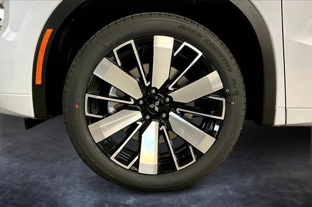 new 2025 Mitsubishi Outlander car, priced at $43,737
