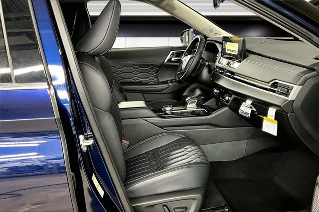 new 2025 Mitsubishi Outlander car, priced at $40,220