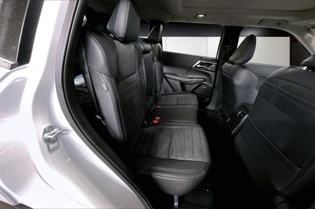 new 2025 Mitsubishi Outlander car, priced at $39,123