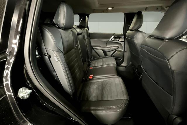 new 2025 Mitsubishi Outlander car, priced at $36,447