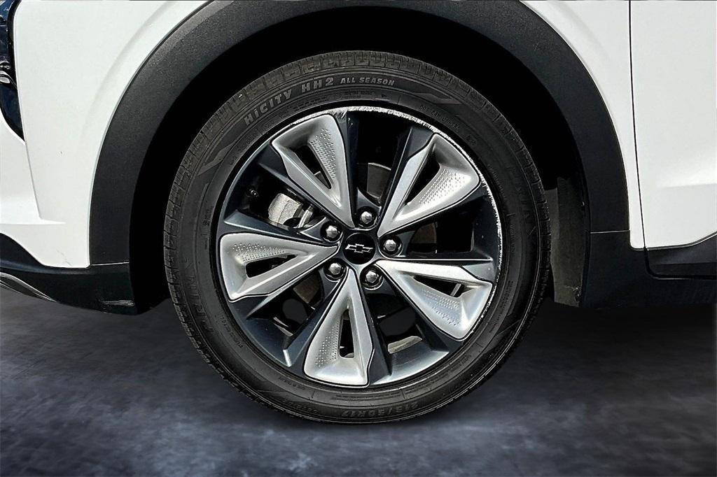 used 2022 Chevrolet Bolt EUV car, priced at $17,393