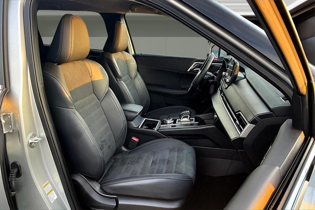 used 2024 Mitsubishi Outlander car, priced at $26,289