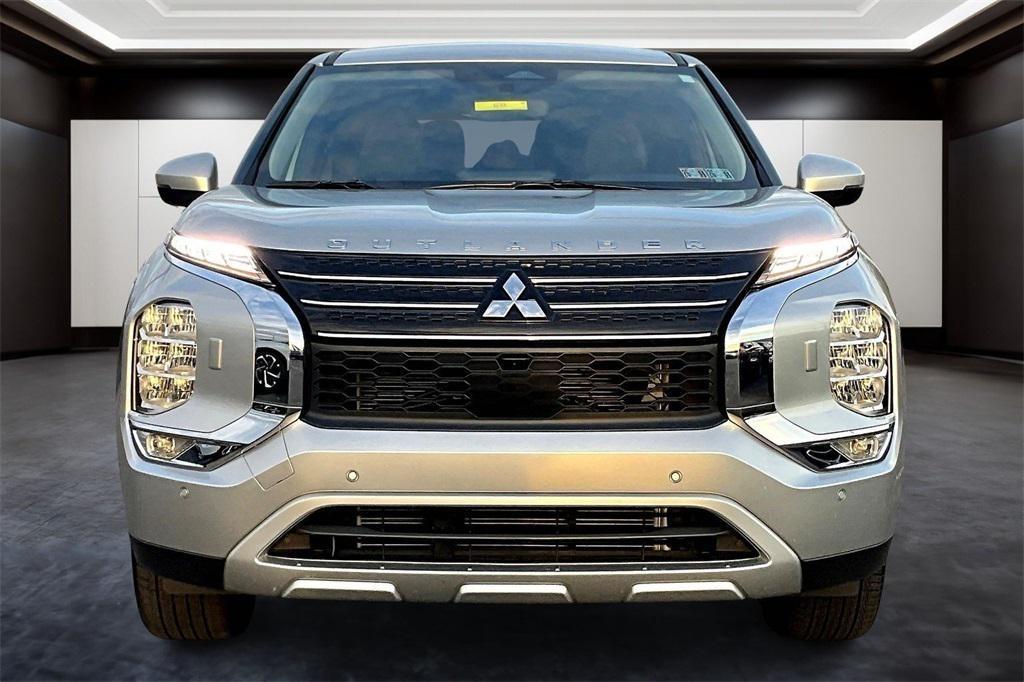 used 2024 Mitsubishi Outlander car, priced at $26,289