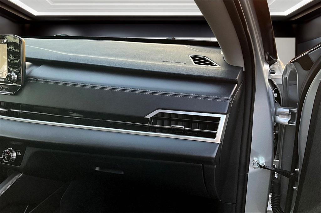 used 2024 Mitsubishi Outlander car, priced at $26,289