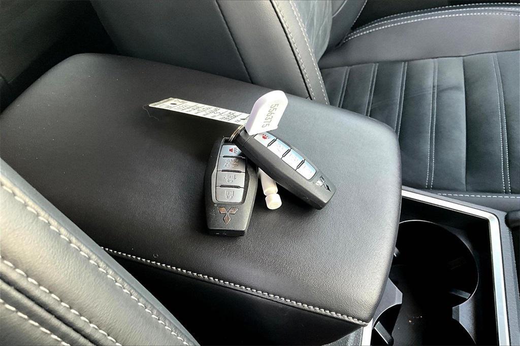 used 2024 Mitsubishi Outlander car, priced at $26,289