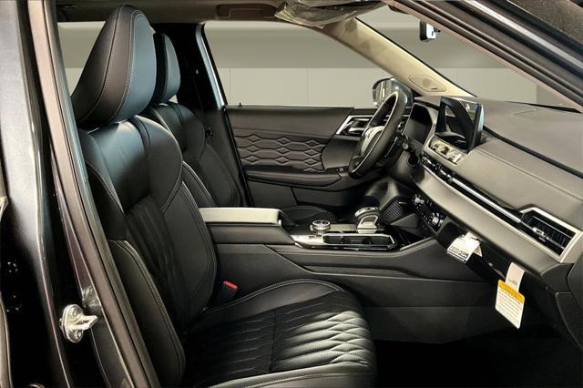 new 2025 Mitsubishi Outlander car, priced at $38,220
