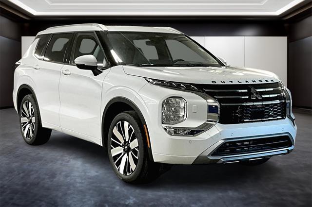 new 2025 Mitsubishi Outlander car, priced at $40,750