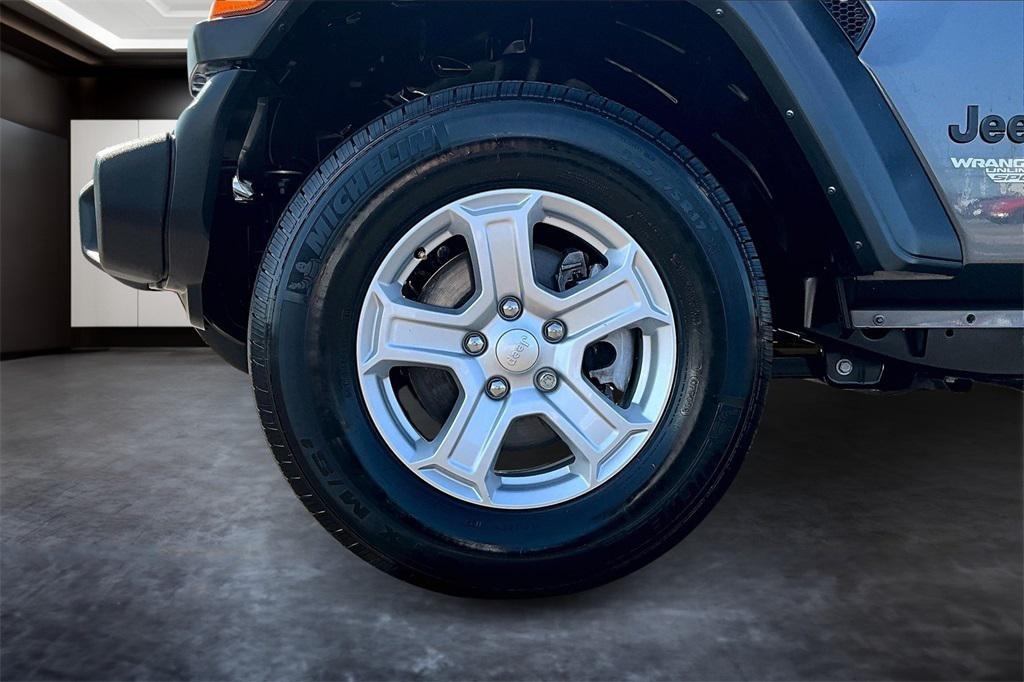 used 2021 Jeep Wrangler Unlimited car, priced at $25,986