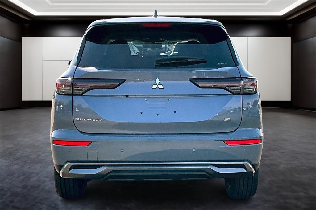 new 2025 Mitsubishi Outlander car, priced at $36,888