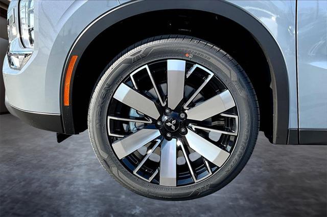 new 2025 Mitsubishi Outlander car, priced at $38,888
