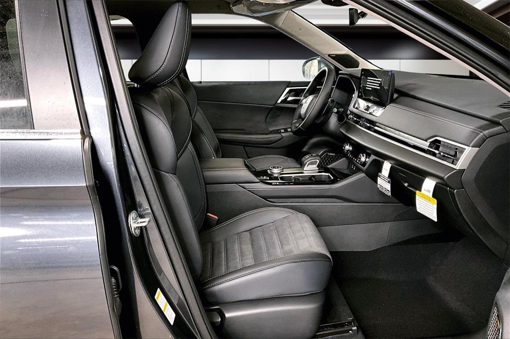 new 2025 Mitsubishi Outlander car, priced at $38,594