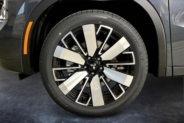 new 2025 Mitsubishi Outlander car, priced at $43,207