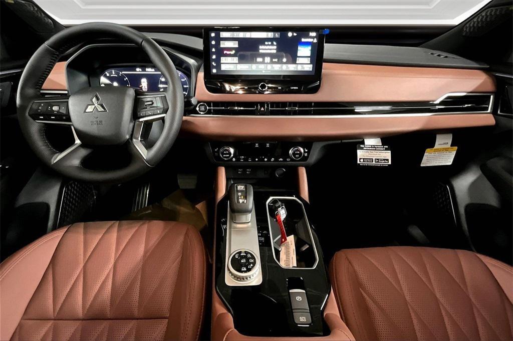 new 2025 Mitsubishi Outlander car, priced at $44,795