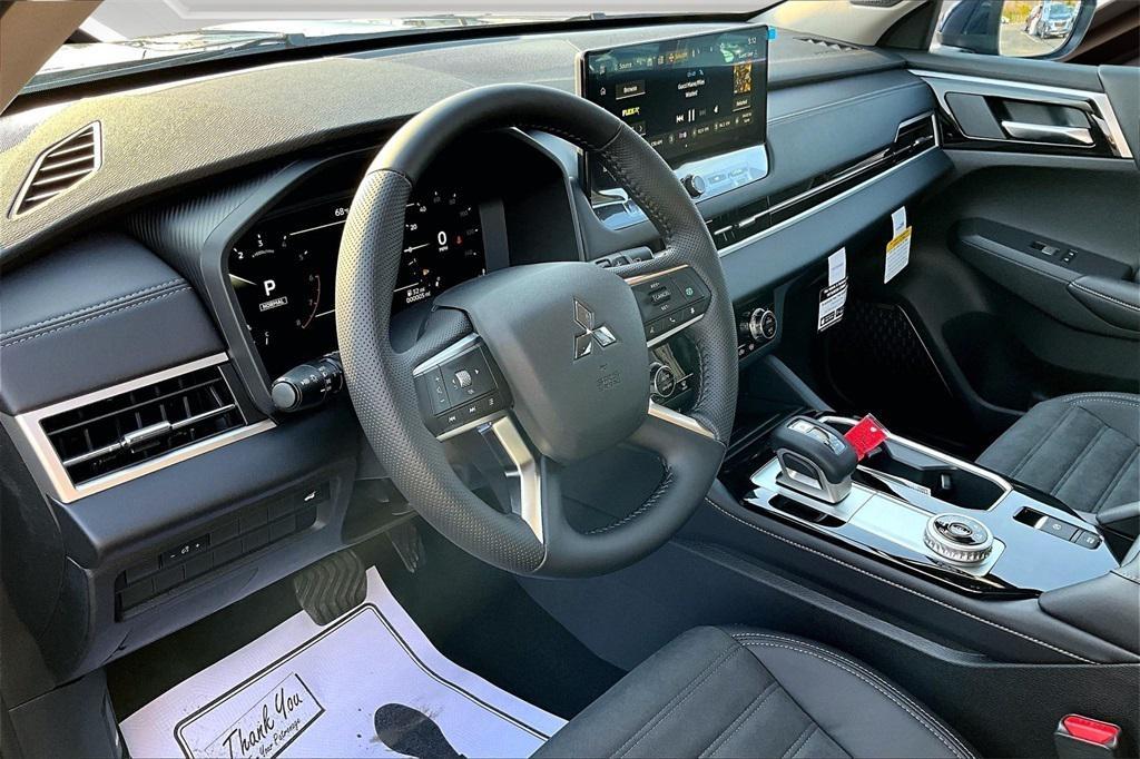 new 2025 Mitsubishi Outlander car, priced at $36,530