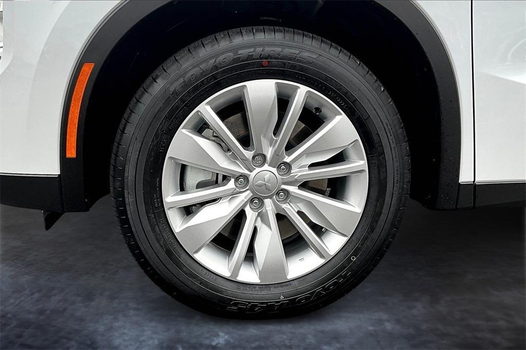 new 2025 Mitsubishi Outlander car