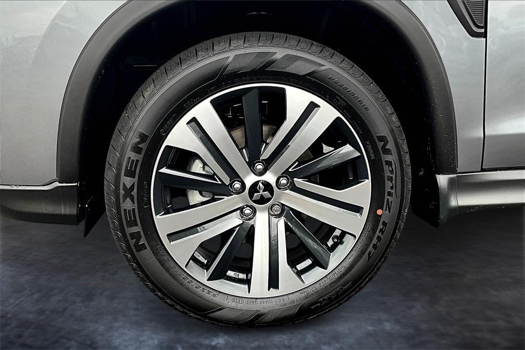 new 2025 Mitsubishi Outlander Sport car, priced at $26,900