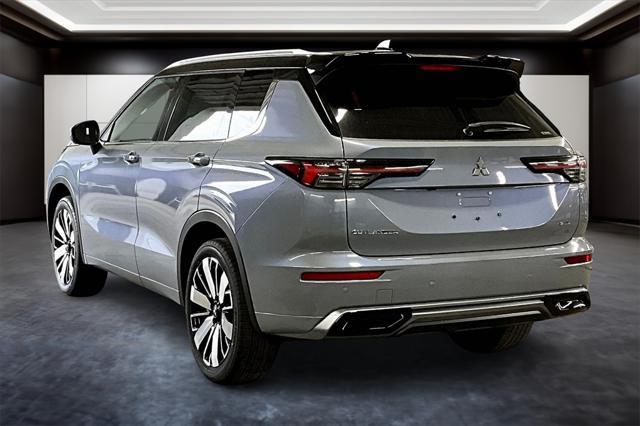new 2025 Mitsubishi Outlander car, priced at $44,223