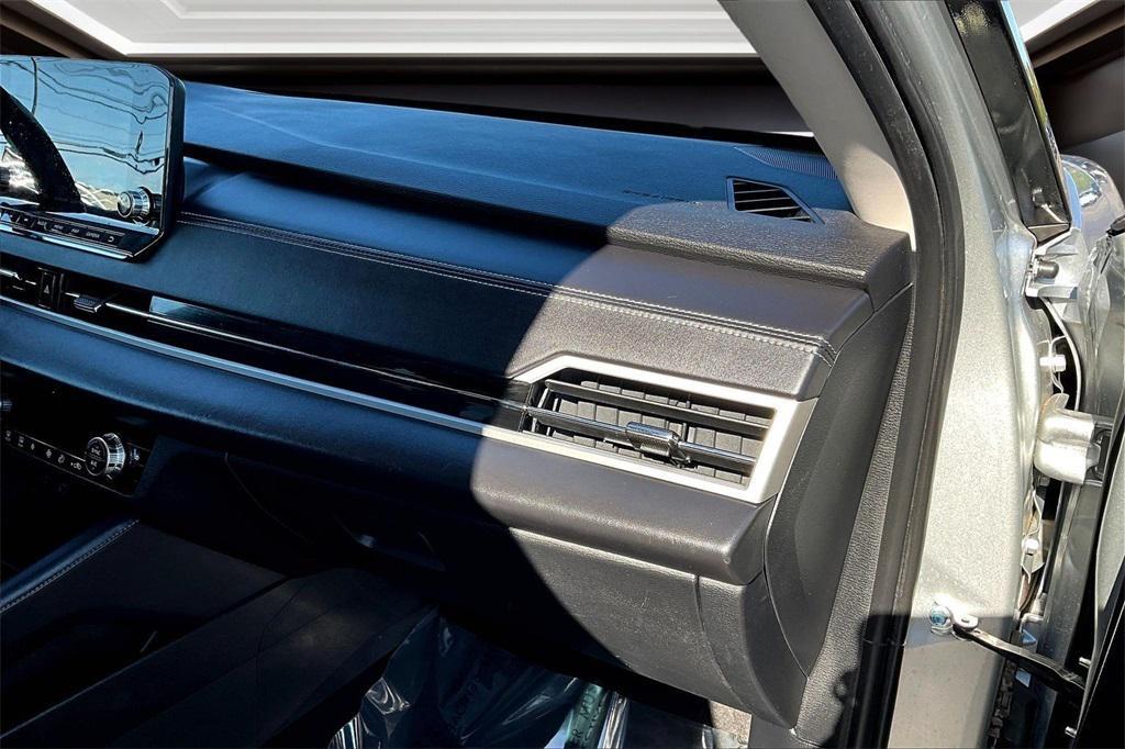 used 2023 Mitsubishi Outlander car, priced at $23,498