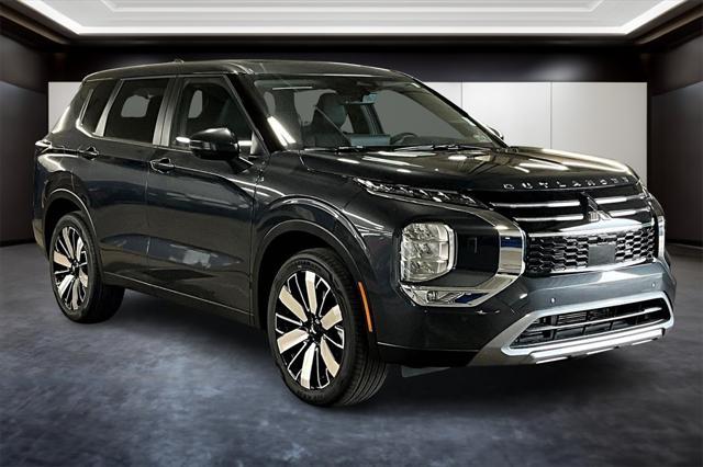 new 2025 Mitsubishi Outlander car, priced at $36,352