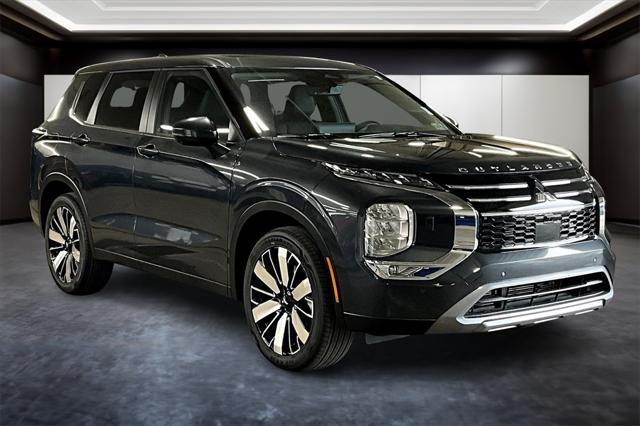 new 2025 Mitsubishi Outlander car