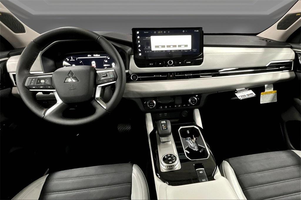 new 2025 Mitsubishi Outlander car, priced at $36,965