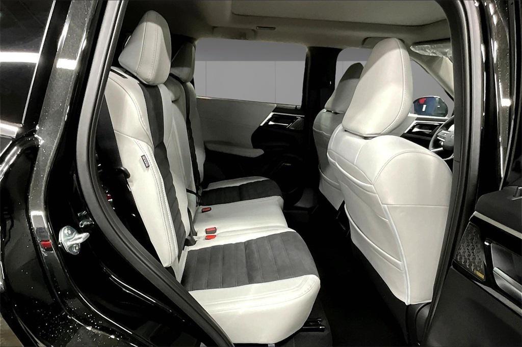 new 2025 Mitsubishi Outlander car, priced at $36,965