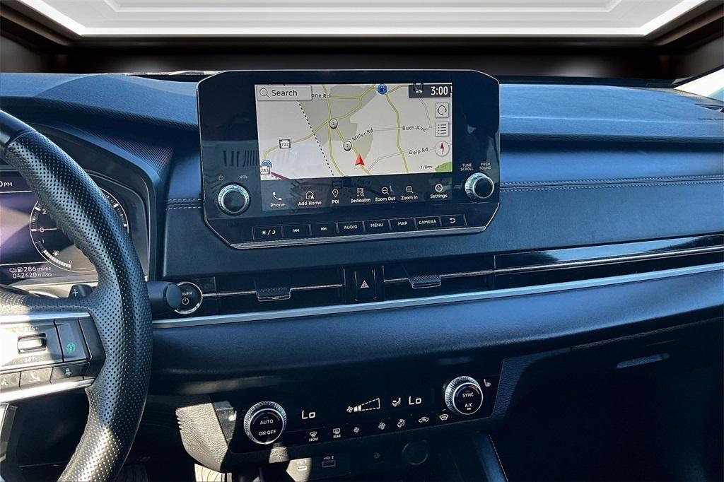 used 2023 Mitsubishi Outlander PHEV car, priced at $25,658